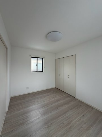 太田市龍舞町中古戸建の洋室|使用感のない洋室です
