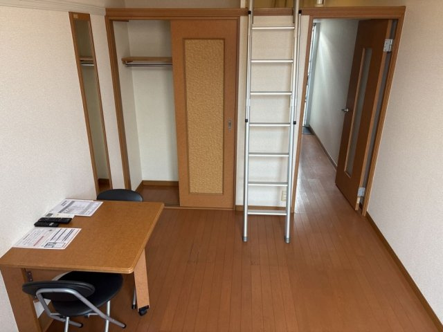 レオパレス藤の居間・リビング