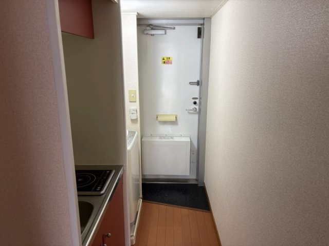 レオパレス藤の玄関