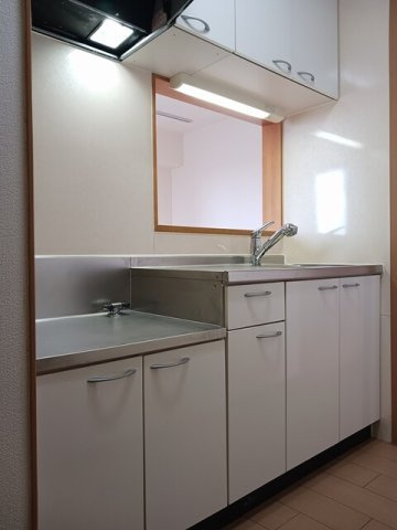 ロイヤル・レジデンス弐番館のキッチン
