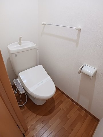 レーベン中畝Ⅱ　Ｂのトイレ
