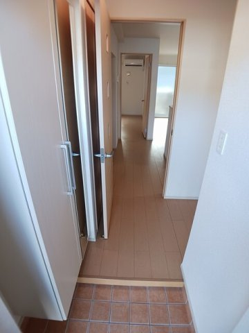 ヌウボー　ブローテの玄関