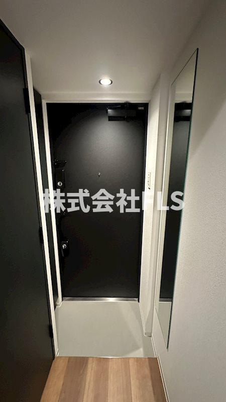 新宿区新宿１丁目の賃貸マンションの玄関