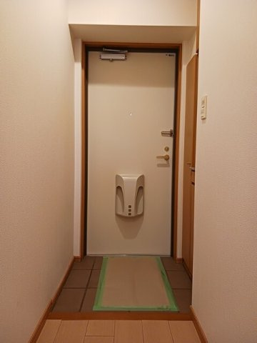 ロイヤル・レジデンス弐番館の玄関
