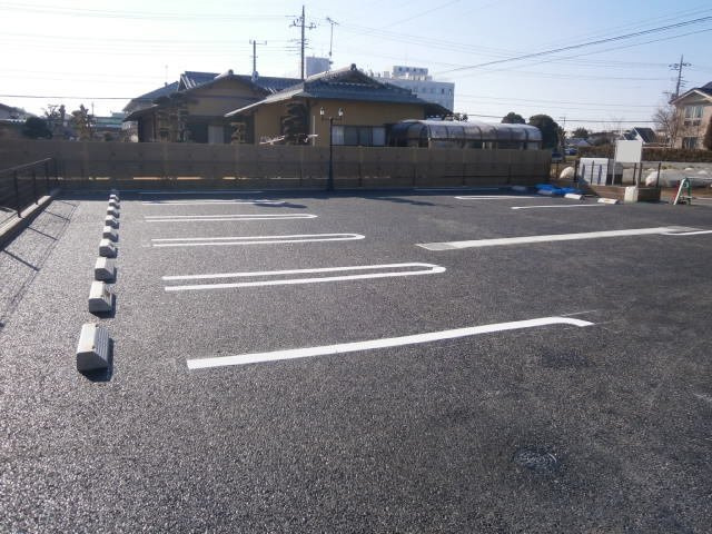 コーネルガーデンの駐車場
