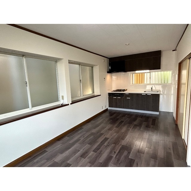 リブレス新宿新田戸建の居間・リビング