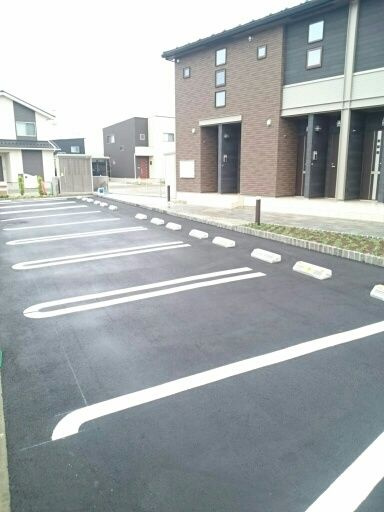エグジストの駐車場