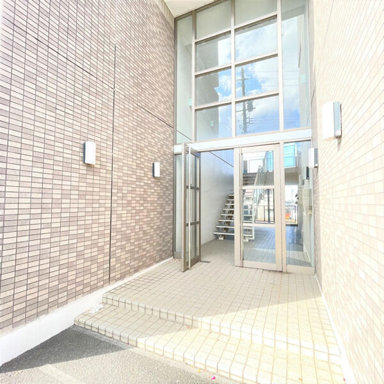 【エントランス】 | SUNNY COURT MARUTAKA 2