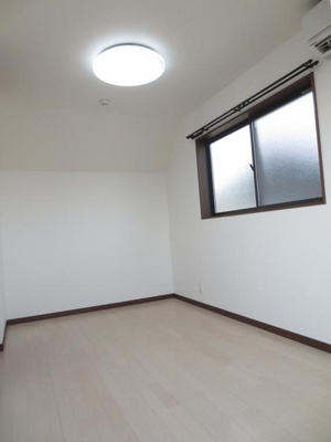【寝室】 | ベルフォート | 白が基調となった明るいお部屋
