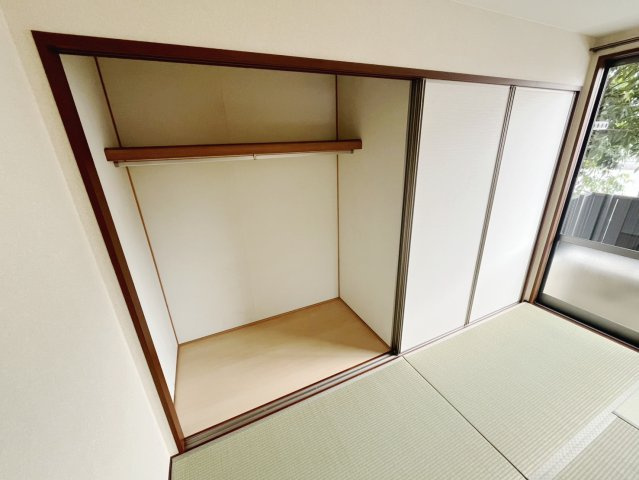 バリュージュ井原　B棟の収納