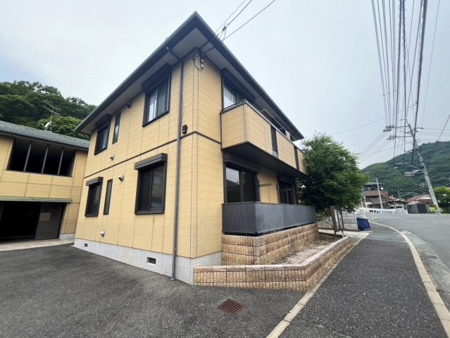 バリュージュ井原　B棟の外観