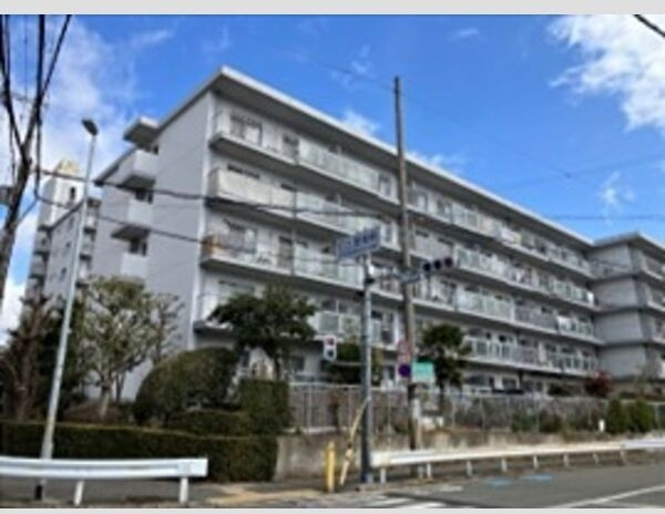 寝屋川東ファミリータウン東二番館の外観