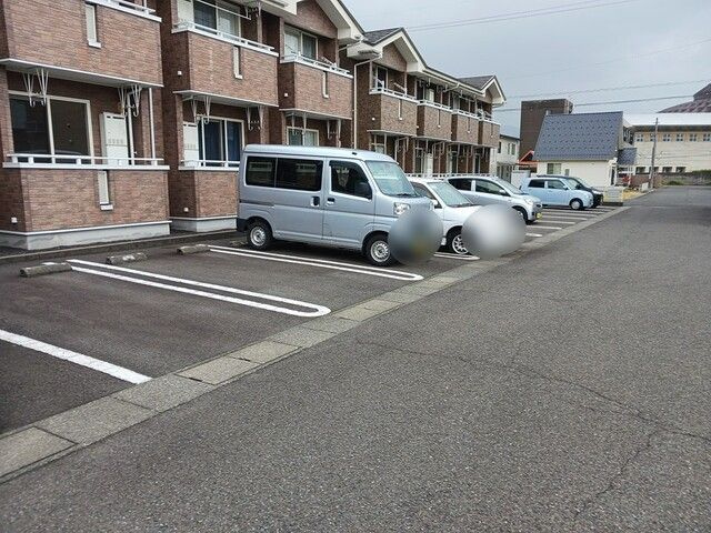 カサブランカＢの駐車場