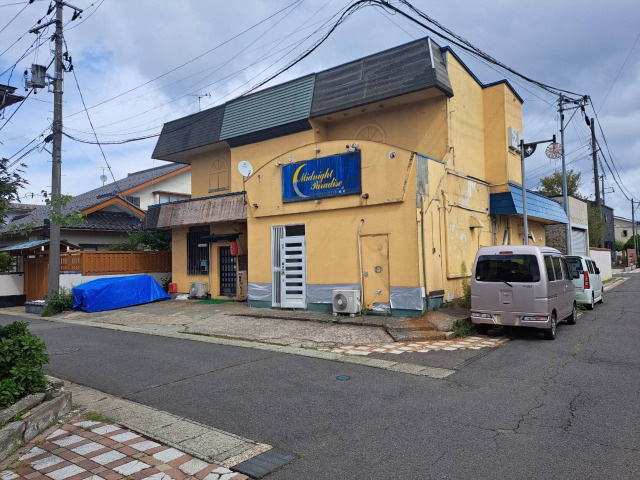 本田仲町売地の前面道路含む現地写真