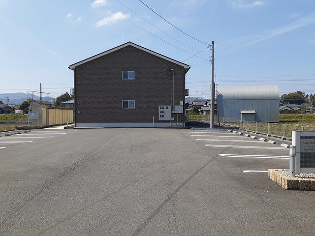 サンクチュアリ家久の駐車場
