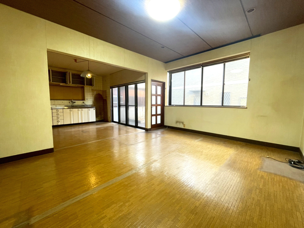 木太町　戸建の居間・リビング