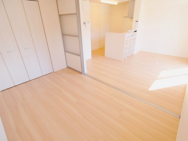 Ｃａｍｐｈｏｒａ　Ｔｒｅｅの居間・リビング