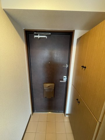 メゾン桐ヶ丘の玄関