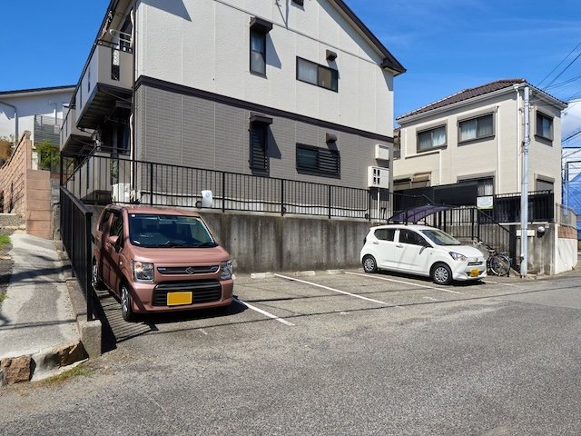 セジュール須磨の駐車場