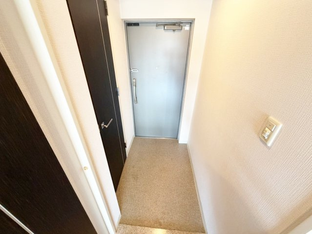 淀川ウエストタワーの玄関