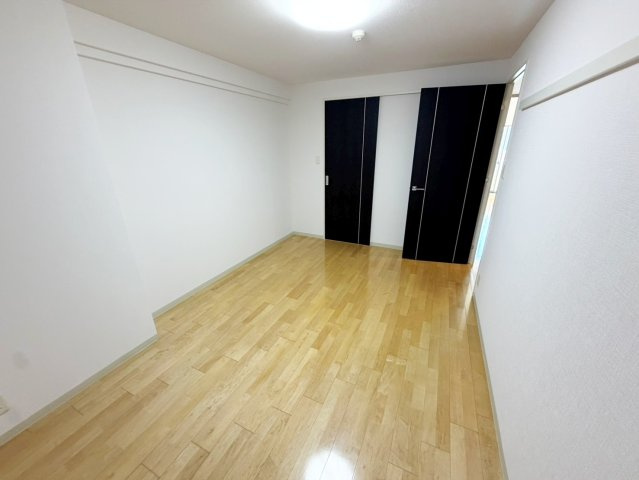 淀川ウエストタワーの洋室