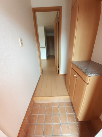 プリムローズ　Ｄの玄関|きれいな玄関です
