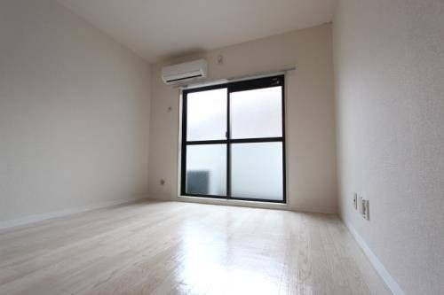 横浜市南区大岡２丁目の賃貸マンションの居間・リビング