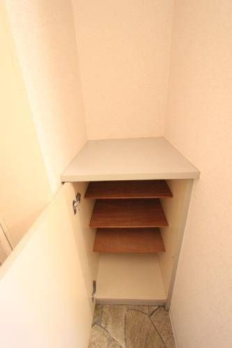 横浜市南区大岡２丁目の賃貸マンションの収納