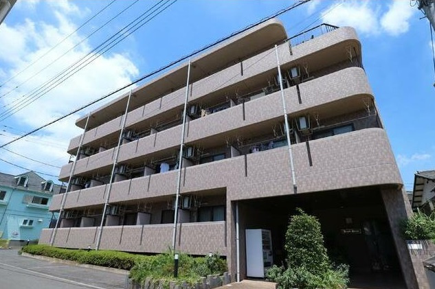 ロイヤルハウスの外観|落ち着いた雰囲気の外観です
