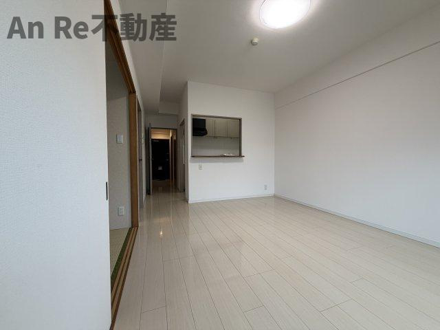 川口市南鳩ヶ谷７丁目の賃貸マンションの玄関