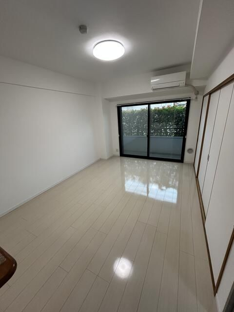 川口市南鳩ヶ谷７丁目の賃貸マンションの居間・リビング