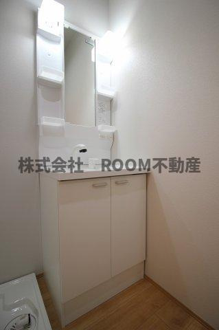 ひなた住宅(三股町樺山)の独立洗面台|朝の支度にも助かる、独立の洗髪洗面化粧台