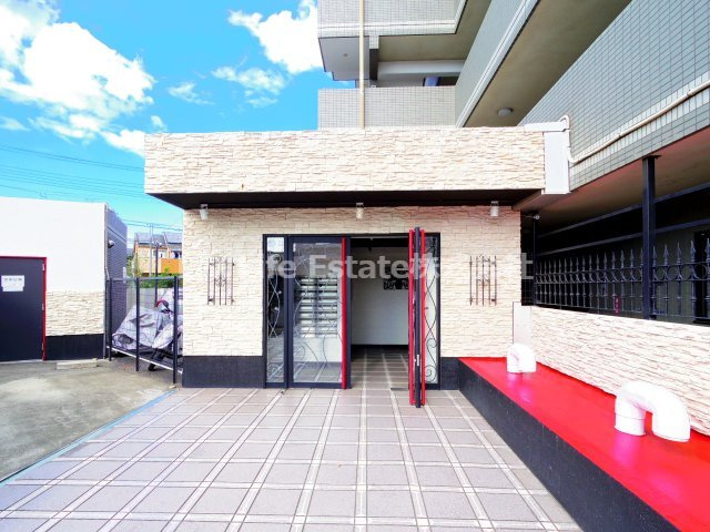 テルプシコレ東村山のエントランス