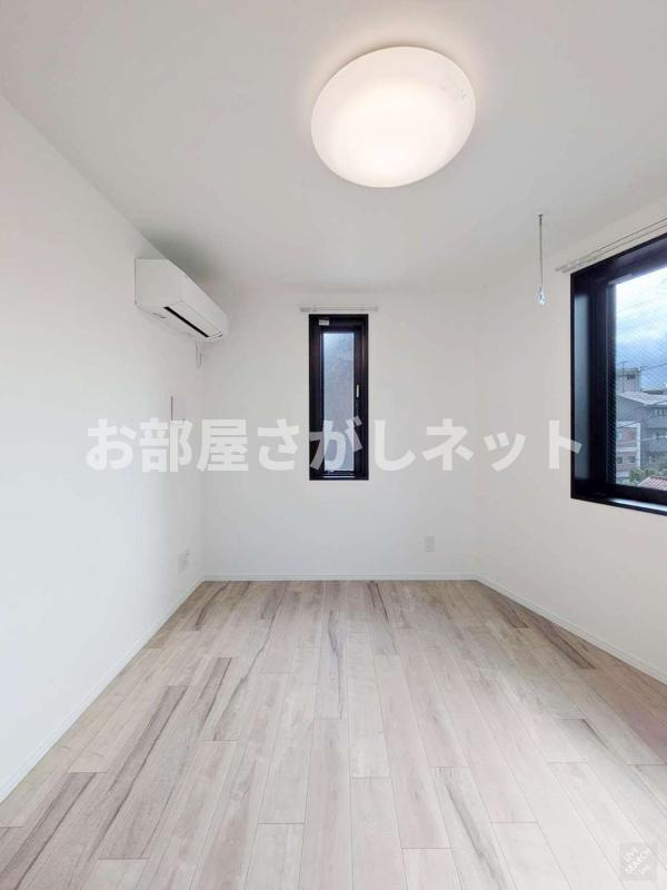 アザレア板橋【おとり物件なし】#学生・社会人にオススメ！初期費用分割払いOK！の居間・リビング