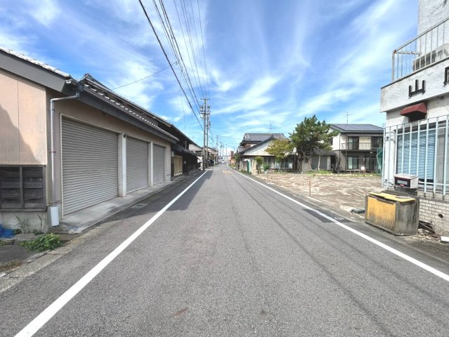 ハートフルタウン　一宮市起　全4区画分譲の前面道路含む現地写真|「現地（2026年9月18日）撮影」　　
■前面道路　
■ヤマダ不動産　株式会社リライフ