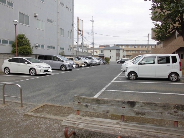コンフォール瑞江Ⅰの駐車場