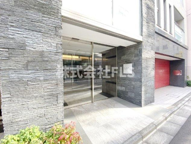 中央区日本橋蛎殻町１丁目の賃貸マンションのエントランス