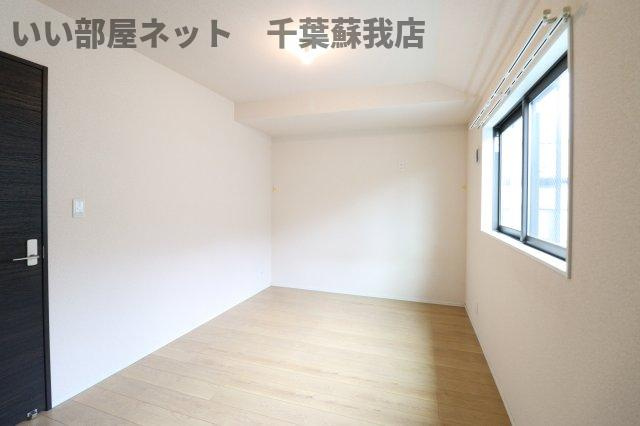 フェリーチェ誉田の寝室|落ち着いた色調の寝室です