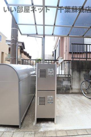 フェリーチェ誉田のエントランス|宅配ボックスがあると、自分の時間を有効活用できますね！