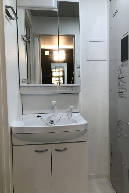 COCOFLAT板橋の独立洗面台