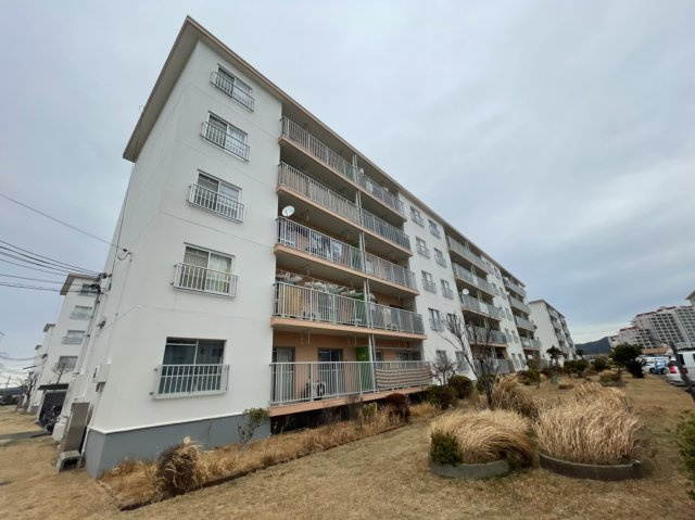 東垂水住宅3号棟の外観
