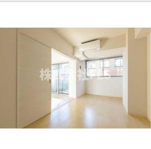 港区赤坂６丁目の賃貸マンションの居間・リビング