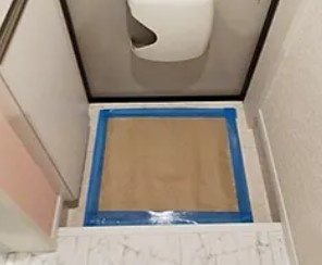 横浜市磯子区坂下町のアパートの玄関