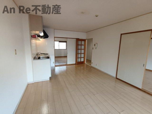 リバーサイド東川口NO1の居間・リビング