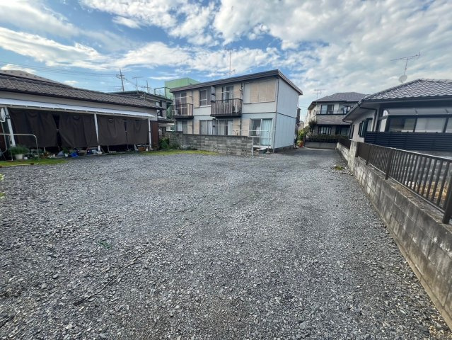 茨城県水戸市アパート+戸建　満室二棟一括の駐車場