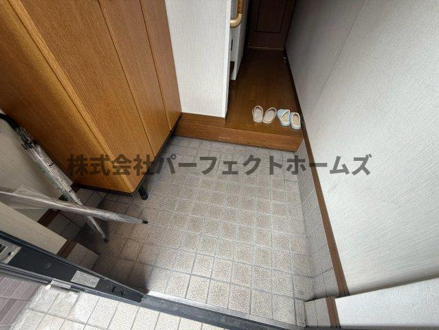 成美町戸建　賃貸の玄関|落ち着いた玄関です