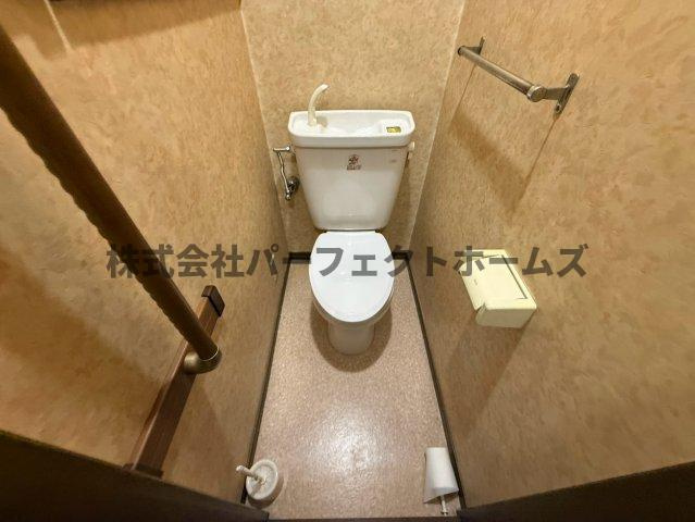 成美町戸建　賃貸のトイレ|2階トイレです