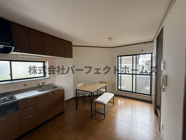 成美町戸建　賃貸のキッチン|ダイニングキッチンです