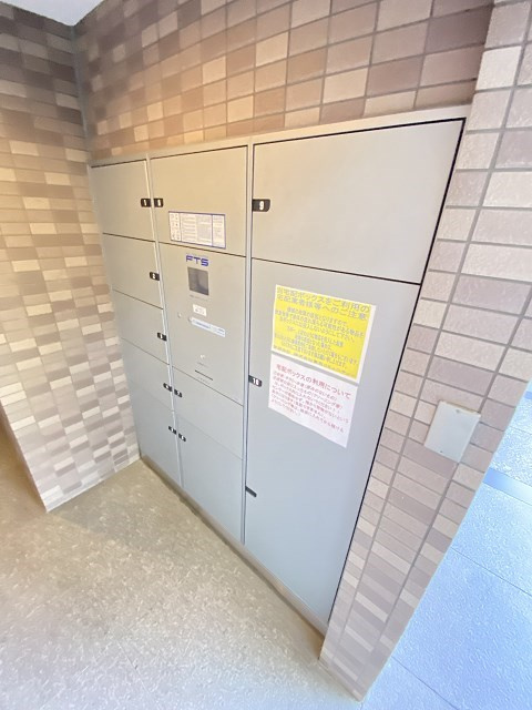 ヒルズ上甲子園の外観