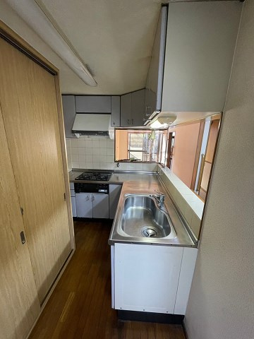 能登町戸建のキッチン